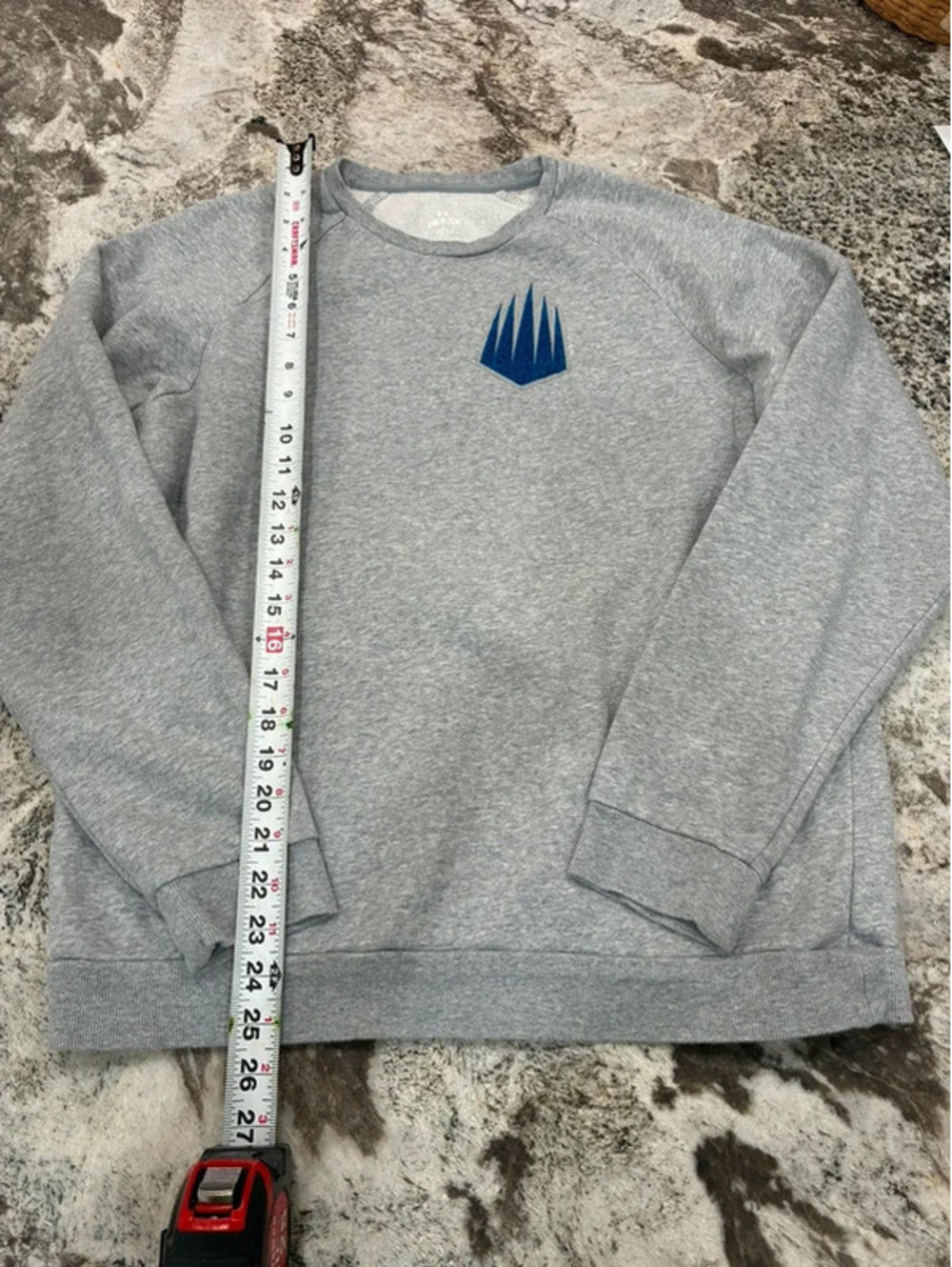 Unisex under Armour size small